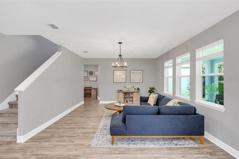 House in Winter Park, Florida 4 bedrooms, 244.98 sq.m. № 1869551 - photo 11