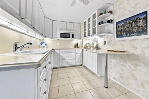 Copropriété à vendre à Palm Beach, Floride: 3 chambres, 182 m2 № 2381520 - photo 12