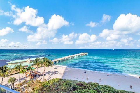 Купить кондоминиум в Санни-Айлс-Бич, Флорида 3 спальни, 163.51м2, № 2043534 - фото 16