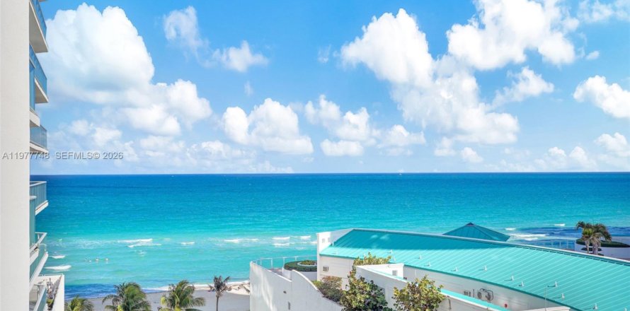 Кондоминиум с 3 спальнями в Санни-Айлс-Бич, Флорида № 2043534