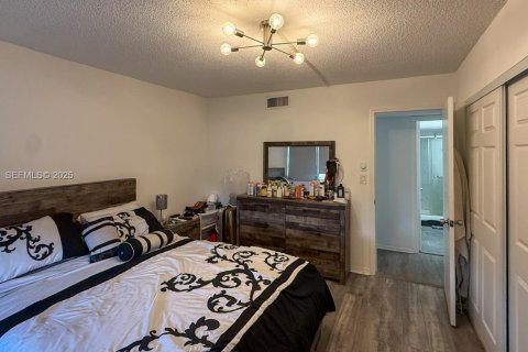 Condo in Lauderhill, Florida, 2 bedrooms  № 2039182 - photo 20