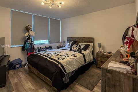 Condo in Lauderhill, Florida, 2 bedrooms  № 2039182 - photo 21