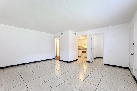 Condo in Orlando, Florida, 3 bedrooms  № 1851284 - photo 9