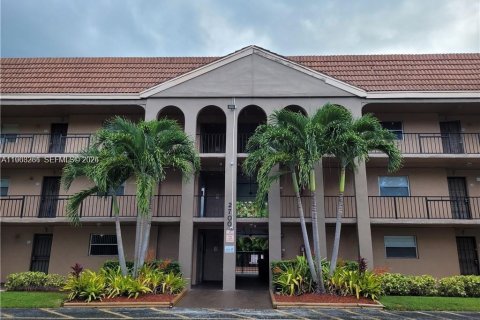 Condominio en Coral Springs, Florida, 2 dormitorios  № 2031826