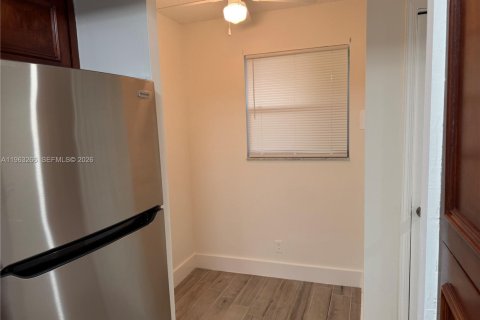 Condominio en alquiler en Coral Springs, Florida, 2 dormitorios, 96.62 m2 № 2031826 - foto 10