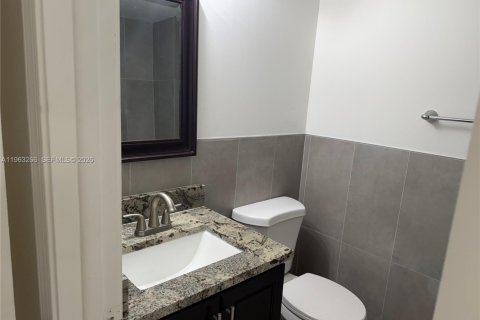 Condominio en alquiler en Coral Springs, Florida, 2 dormitorios, 96.62 m2 № 2031826 - foto 30