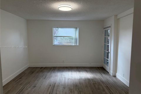 Condominio en alquiler en Coral Springs, Florida, 2 dormitorios, 96.62 m2 № 2031826 - foto 24