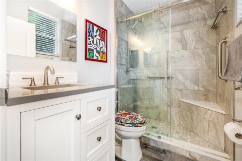 Casa en venta en Orlando, Florida, 5 dormitorios, 279.82 m2 № 1883580 - foto 24