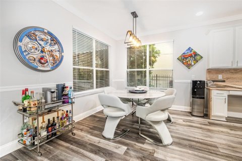 Casa en venta en Orlando, Florida, 5 dormitorios, 279.82 m2 № 1883580 - foto 11