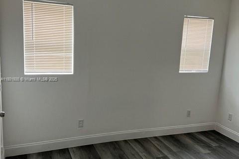 Villa ou maison à louer à Hialeah, Floride: 3 chambres № 1728447 - photo 9