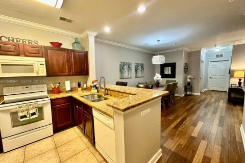 Купить кондоминиум в Киссимми, Флорида 6 комнат, 115.57м2, № 2089060 - фото 10
