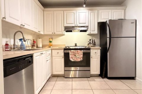 Copropriété à vendre à Plantation, Floride: 2 chambres, 98.48 m2 № 1966425 - photo 2