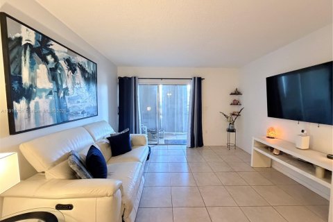 Copropriété à vendre à Plantation, Floride: 2 chambres, 98.48 m2 № 1966425 - photo 5