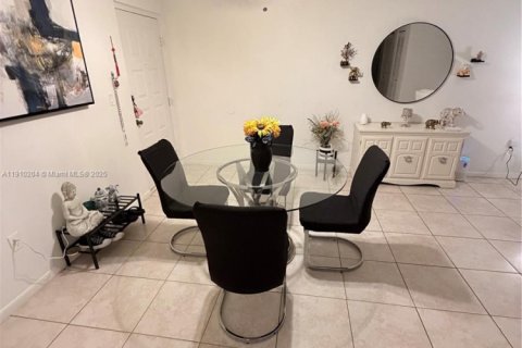 Copropriété à vendre à Plantation, Floride: 2 chambres, 98.48 m2 № 1966425 - photo 7