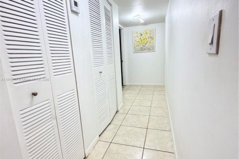 Copropriété à vendre à Plantation, Floride: 2 chambres, 98.48 m2 № 1966425 - photo 8