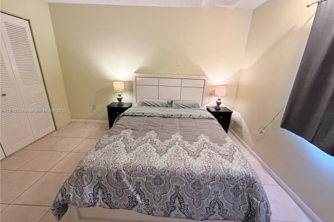 Copropriété à vendre à Plantation, Floride: 2 chambres, 98.48 m2 № 1966425 - photo 11