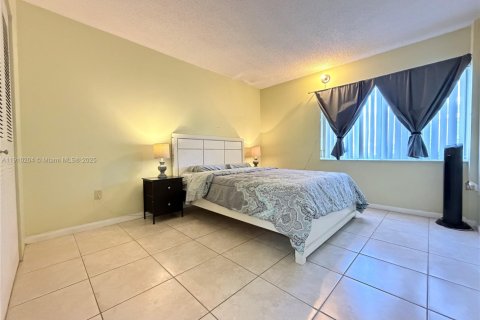 Copropriété à vendre à Plantation, Floride: 2 chambres, 98.48 m2 № 1966425 - photo 12