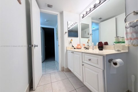 Copropriété à vendre à Plantation, Floride: 2 chambres, 98.48 m2 № 1966425 - photo 19