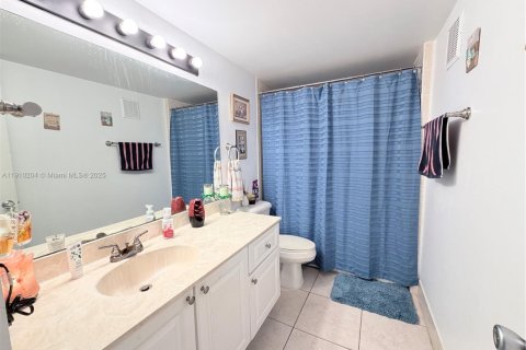 Copropriété à vendre à Plantation, Floride: 2 chambres, 98.48 m2 № 1966425 - photo 14