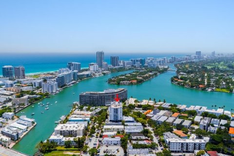 Condo in Miami Beach, Florida, 1 bedroom  № 1787109 - photo 4