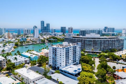 Condo in Miami Beach, Florida, 1 bedroom  № 1787109 - photo 3