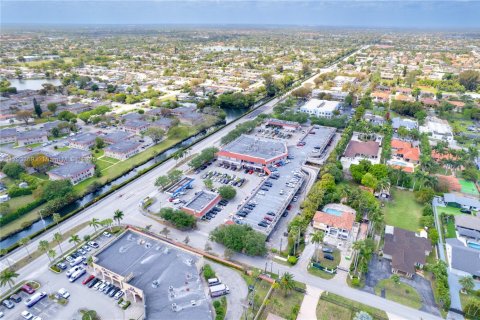 Commercial property in Miami, Florida № 1737726 - photo 24