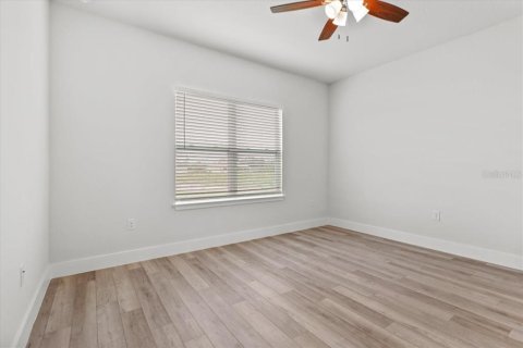House in Indian lake estates, Florida 4 bedrooms, 175.68 sq.m. № 2228017 - photo 19
