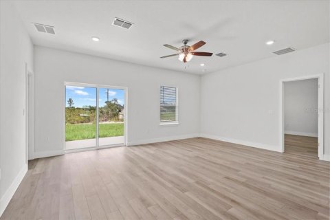 House in Indian lake estates, Florida 4 bedrooms, 175.68 sq.m. № 2228017 - photo 13