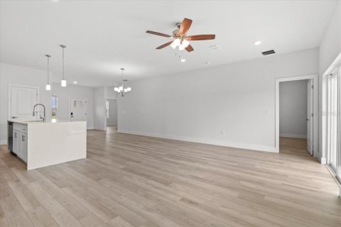 House in Indian lake estates, Florida 4 bedrooms, 175.68 sq.m. № 2228017 - photo 15
