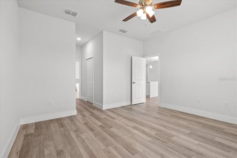House in Indian lake estates, Florida 4 bedrooms, 175.68 sq.m. № 2228017 - photo 20
