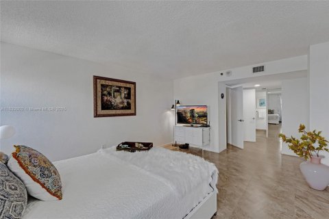 Condo in Hollywood, Florida, 2 bedrooms  № 1830943 - photo 22