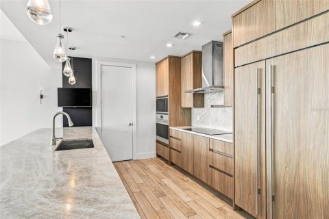 Купить кондоминиум в Тампа, Флорида 7 комнат, 226.31м2, № 2304755 - фото 10