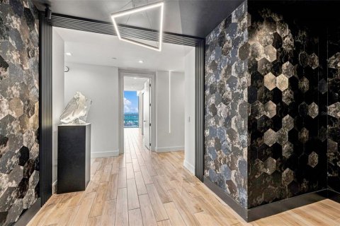 Купить кондоминиум в Тампа, Флорида 7 комнат, 226.31м2, № 2304755 - фото 6