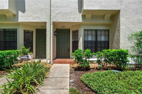 Condominio en Tampa, Florida, 2 dormitorios № 2230230