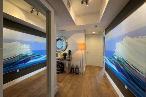 Condominio en venta en Miami, Florida, 3 dormitorios, 166.2 m2 № 1959298 - foto 3