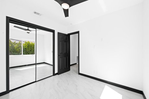 Apartment in Fort Lauderdale, Florida 2 bedrooms, 74.69 sq.m. № 2182866 - photo 28