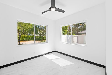 Apartment in Fort Lauderdale, Florida 2 bedrooms, 74.69 sq.m. № 2182866 - photo 22