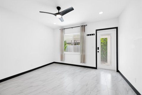 Apartment in Fort Lauderdale, Florida 2 bedrooms, 74.69 sq.m. № 2182866 - photo 18