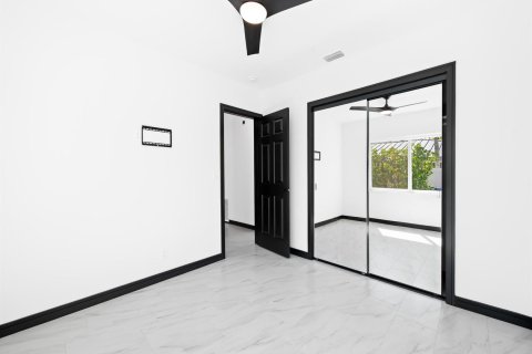 Apartment in Fort Lauderdale, Florida 2 bedrooms, 74.69 sq.m. № 2182866 - photo 27