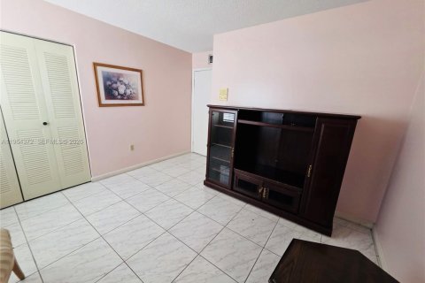 Купить виллу или дом в Майами, Флорида 3 спальни, 118.26м2, № 2026776 - фото 11