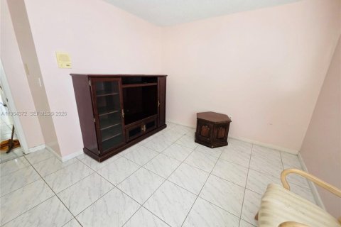 Купить виллу или дом в Майами, Флорида 3 спальни, 118.26м2, № 2026776 - фото 12