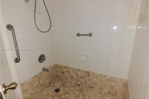 Купить виллу или дом в Майами, Флорида 3 спальни, 118.26м2, № 2026776 - фото 14