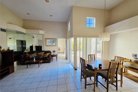 Купить виллу или дом в Майами, Флорида 3 спальни, 118.26м2, № 2026776 - фото 4