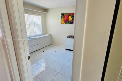 Купить виллу или дом в Майами, Флорида 3 спальни, 118.26м2, № 2026776 - фото 8