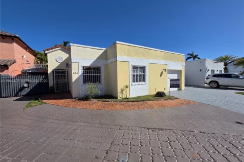 Дом в Майами, Флорида 3 спальни, 118.26м2 № 2026776