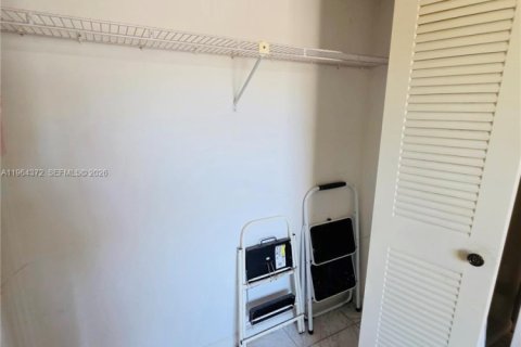 Купить виллу или дом в Майами, Флорида 3 спальни, 118.26м2, № 2026776 - фото 10