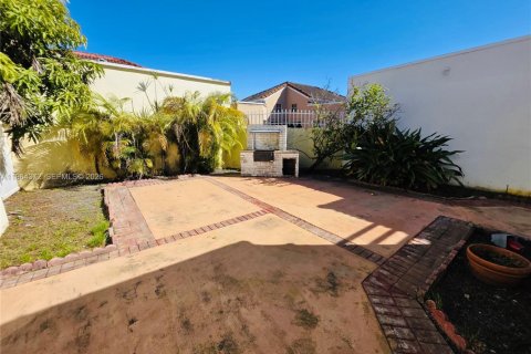 Купить виллу или дом в Майами, Флорида 3 спальни, 118.26м2, № 2026776 - фото 17