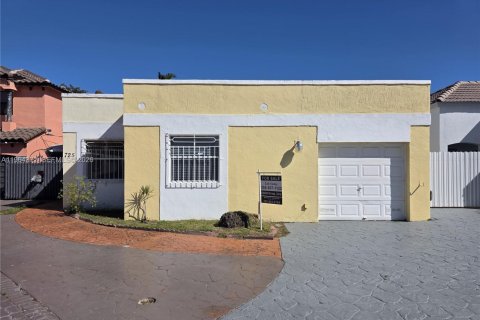 Купить виллу или дом в Майами, Флорида 3 спальни, 118.26м2, № 2026776 - фото 2