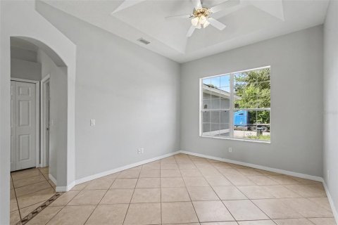 Villa ou maison à vendre à Palm Bay, Floride: 3 chambres, 157.75 m2 № 2427165 - photo 11