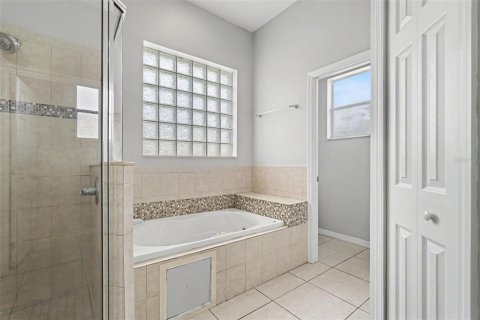 Villa ou maison à vendre à Palm Bay, Floride: 3 chambres, 157.75 m2 № 2427165 - photo 24